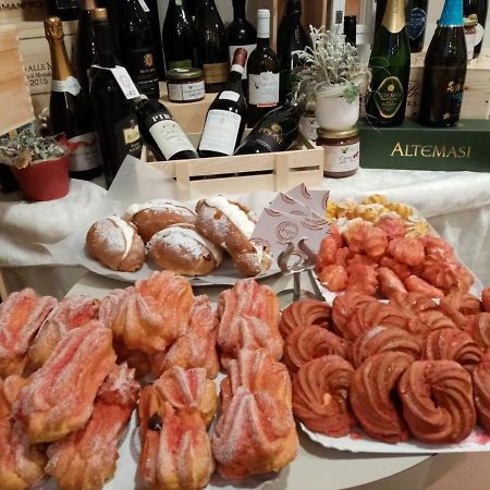 Appartamento Del Divin Pittore Urbino Luaran gambar